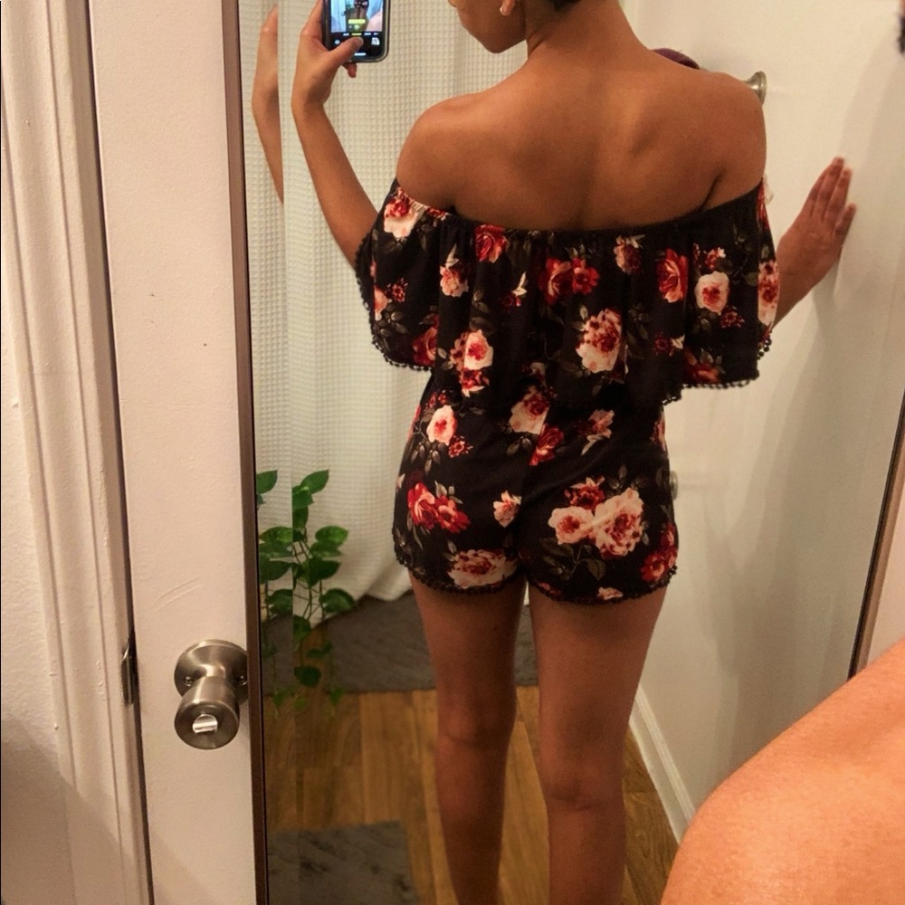 Floral Romper - Picture 4 of 6